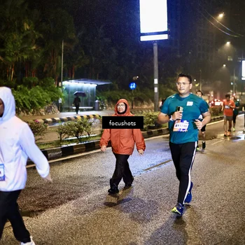 Runner Photo 7800648