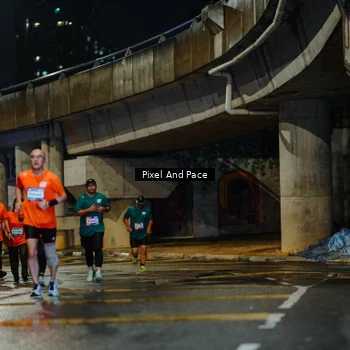 Runner Photo 7800693