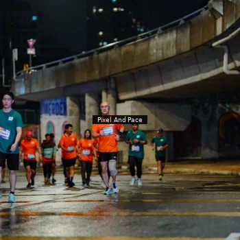 Runner Photo 7800725