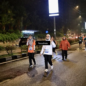 Runner Photo 7800740
