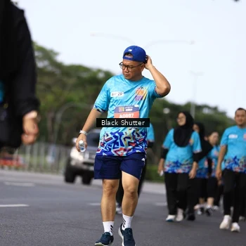 Runner Photo 7800747