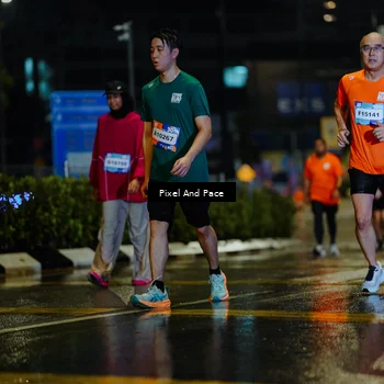 Runner Photo 7800771
