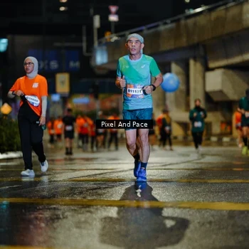 Runner Photo 7800874