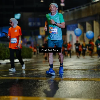 Runner Photo 7800913