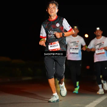Runner Photo 7800948