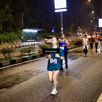 Runner Photo 7801004