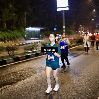 Runner Photo 7801045
