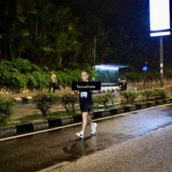 Runner Photo 7801072