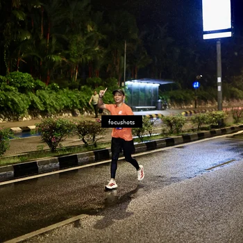 Runner Photo 7801077