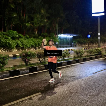 Runner Photo 7801100