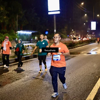 Runner Photo 7801107