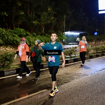 Runner Photo 7801116