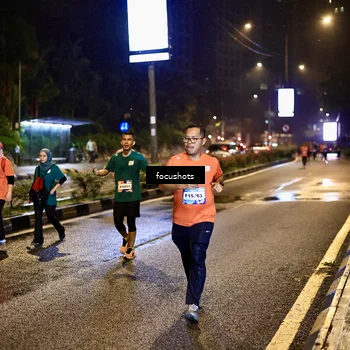 Runner Photo 7801119