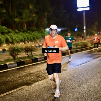 Runner Photo 7801131