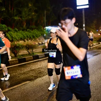 Runner Photo 7801142