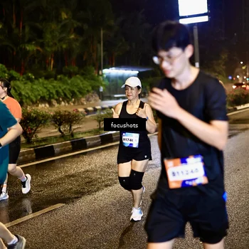 Runner Photo 7801145