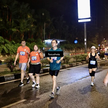 Runner Photo 7801157