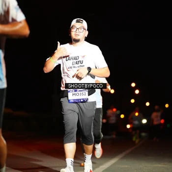 Runner Photo 7801158