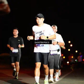 Runner Photo 7801163