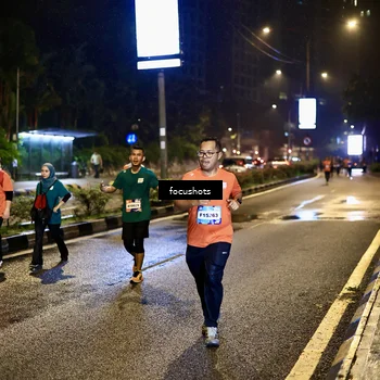 Runner Photo 7801173