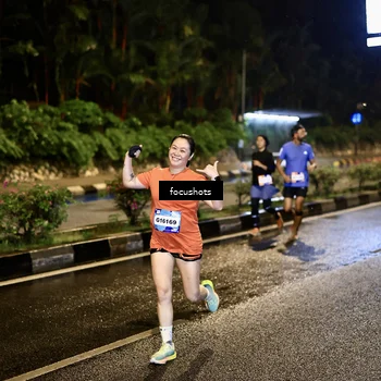 Runner Photo 7801222