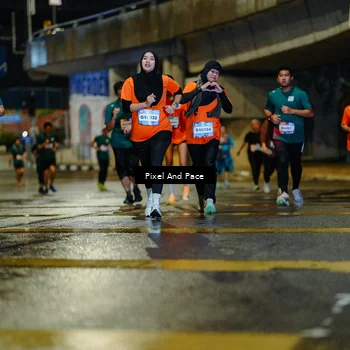 Runner Photo 7801260