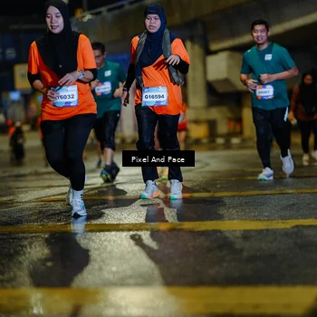 Runner Photo 7801266