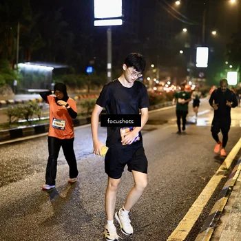 Runner Photo 7801275