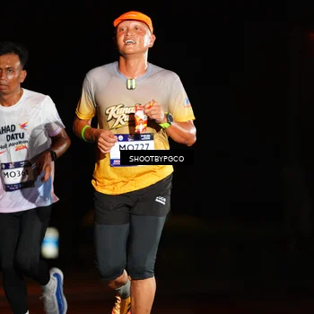 Runner Photo 7801276