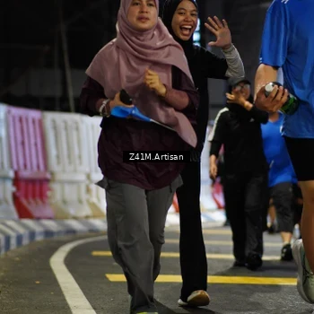 Runner Photo 7801286