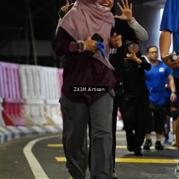 Runner Photo 7801301