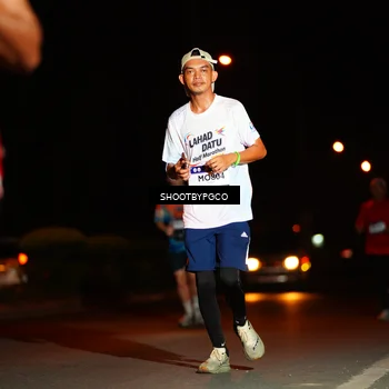 Runner Photo 7801303