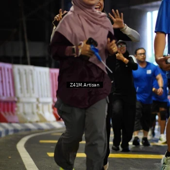 Runner Photo 7801306