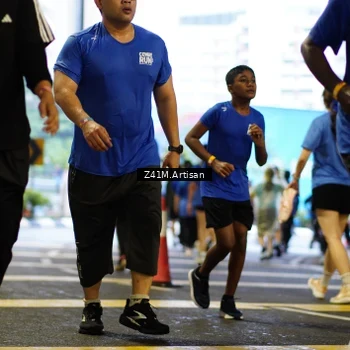 Runner Photo 7801336