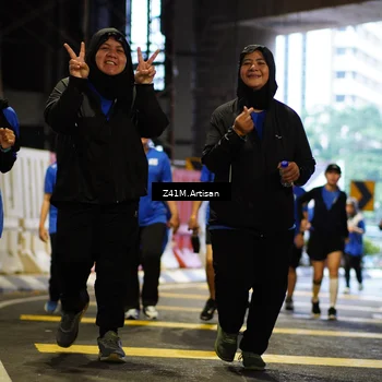Runner Photo 7801351