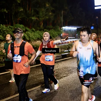 Runner Photo 7801357