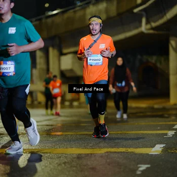 Runner Photo 7801364