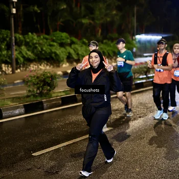 Runner Photo 7801372