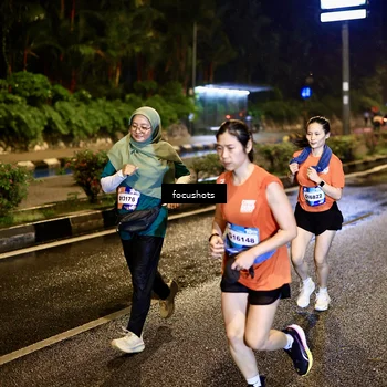 Runner Photo 7801418