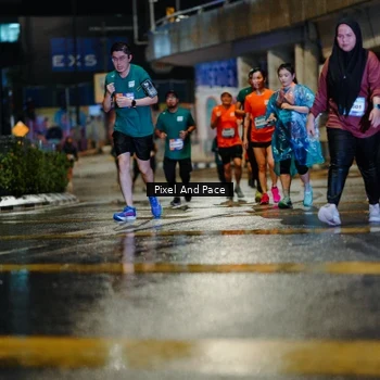 Runner Photo 7801432