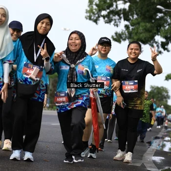 Runner Photo 7801435