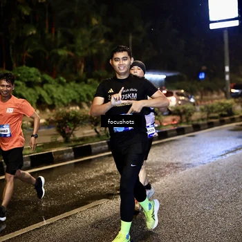 Runner Photo 7801463