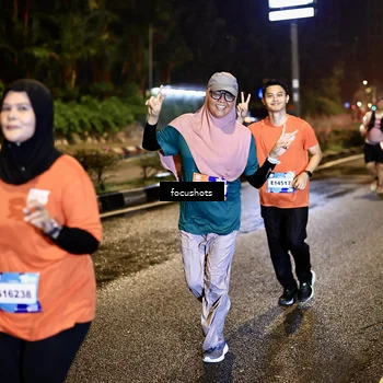 Runner Photo 7801502