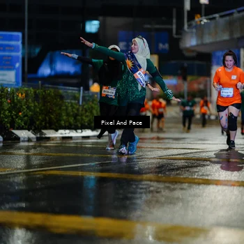 Runner Photo 7801590