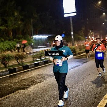 Runner Photo 7801598