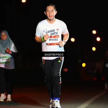 Runner Photo 7801602