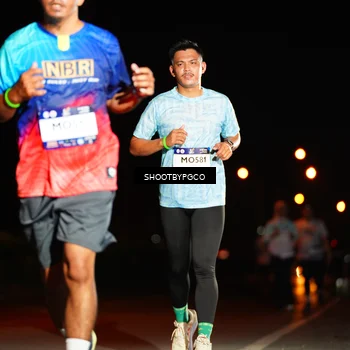 Runner Photo 7801647
