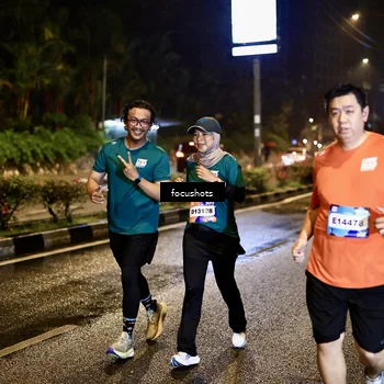 Runner Photo 7801657