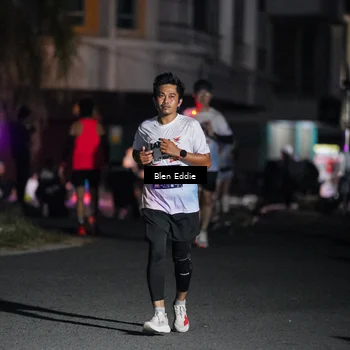 Runner Photo 7801710