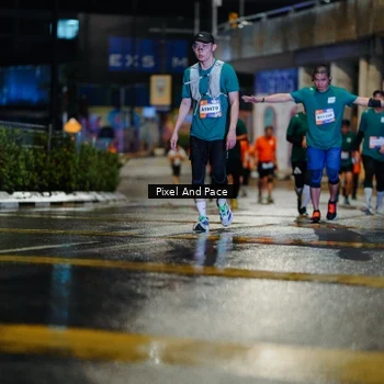 Runner Photo 7801746